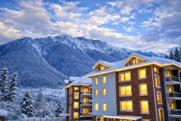 Hotel Twin Towers By Defoy