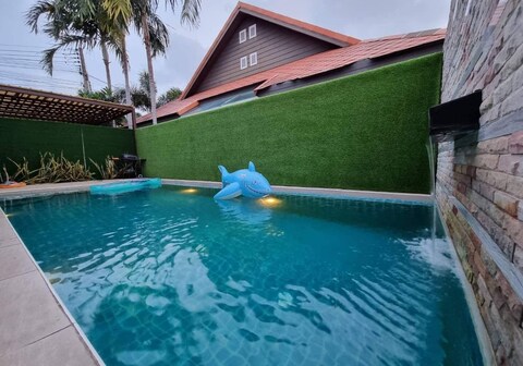 Happy holiday home