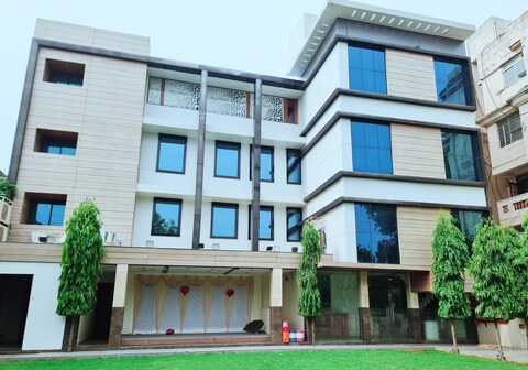 Hotel Sanskriti near Gole ka Mandir