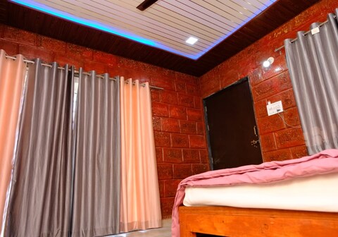 Pawna Lake View Cottages , Pawna