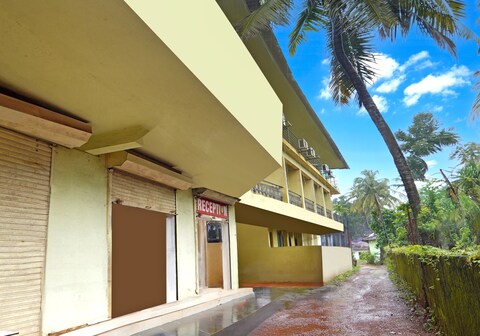 Collection O Fullmoon Guest House