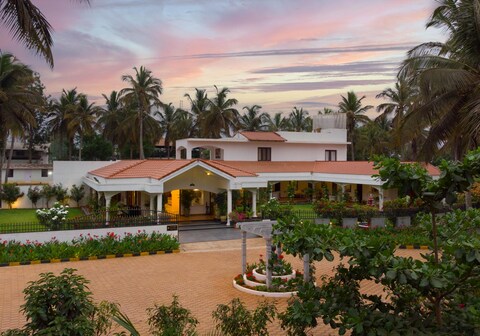 StayVista at Silver Oak Farm