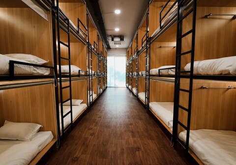 Snooze House | Luxury Pods & Wi-Fi