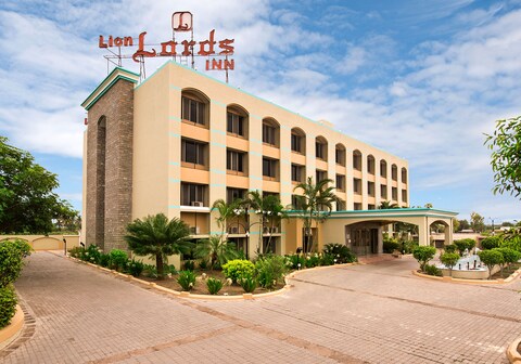 Lion Lords Inn Rajula