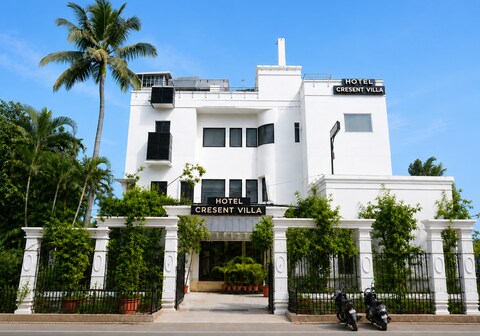 Hotel Cresent