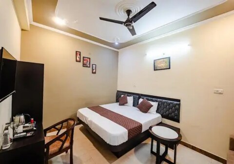FabHotel Luxe cozy
