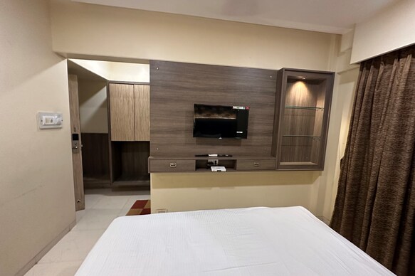 Srikrishna Paradise Hotel, Thane Navi Mumbai