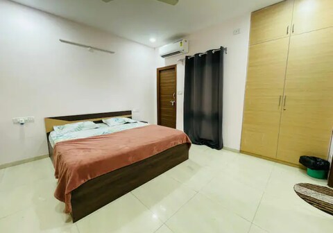Hill top- 3bhk(Fully Equipped)
