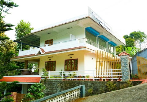THEKKADY HOMES