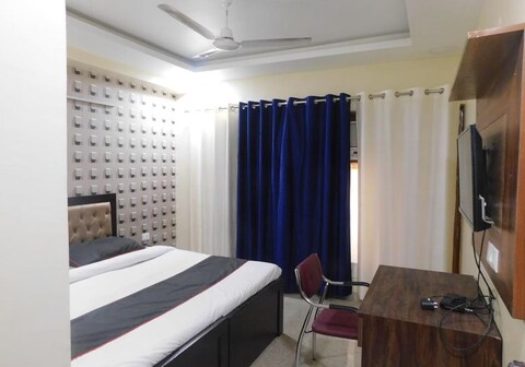 Royal Court Residency