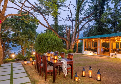 Moustache Select Naukuchiatal