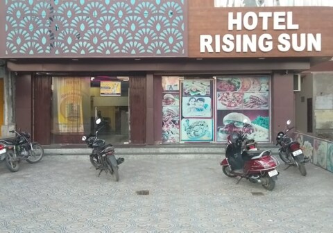 Hotel Rising Sun Malpura
