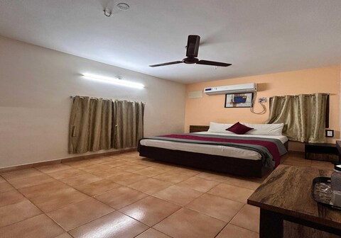 Hotel O Kurnool Railway Station Road