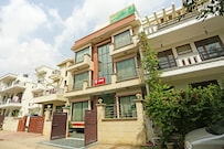 OYO 302 Maple Green, Delhi OYO 302 Maple Green, Delhi