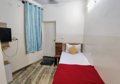 Hotel Sky Inn