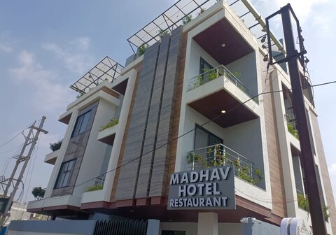 HOTEL MADHAV AND RESTAURENT