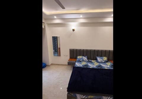 Property in vrindavan near prem mandir