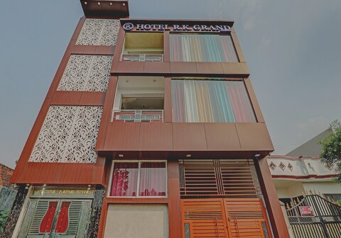 Hotel RK Grand Lucknow