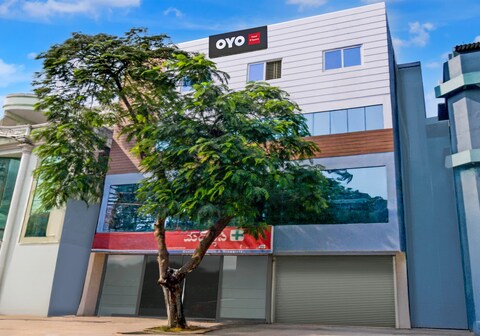 Super Hotel O R Square