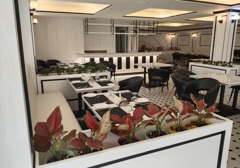 HOTEL ANAND CONTINENTAL