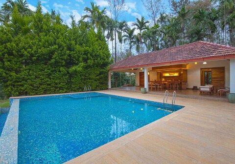 StayVista | Villa Tall Silver