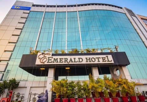 FabHotel Emerald