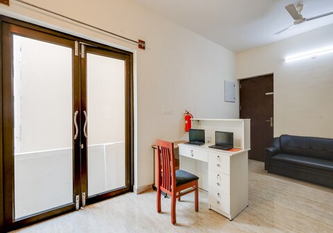 Hotel O Continental Bay Inn