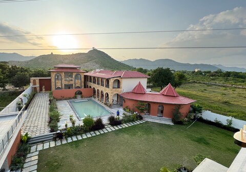 Nazaara Hills Retreat