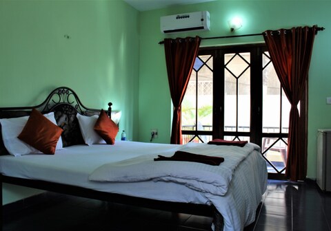 Coco Bay Guest House