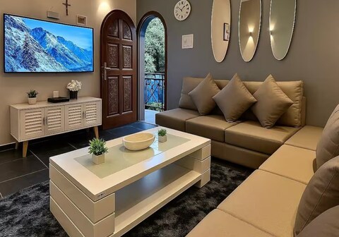 Aasmana By Uncle Jolly With open air Jacuzzi