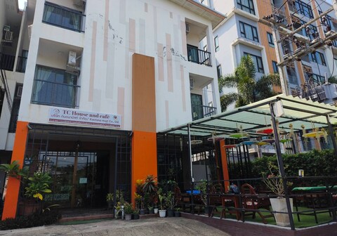 TC House And Cafe