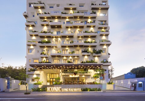 Iconic Long Hai Hotel
