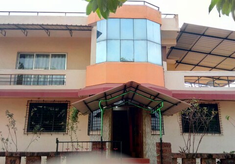 SARTHAK GUEST HOUSE