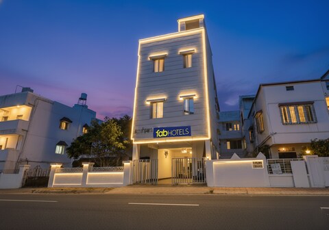 FabHotel Galaxy Airport Inn, Airport Road