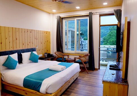 Classic inn by meera hotels