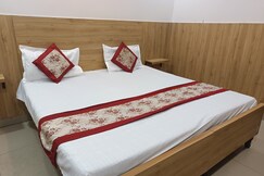 Hotel Royal Inn @ Walk in Nizamuddin Railway Station, Delhi Hotel Royal Inn @ Walk in Nizamuddin Railway Station, Delhi