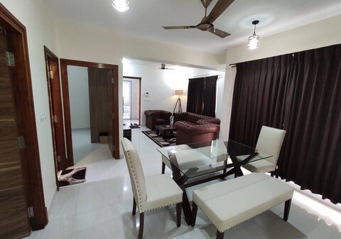 Zebra Suites - Carnation