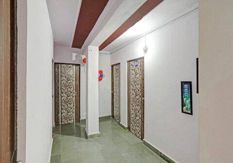 Hotel O Black Shine Stay