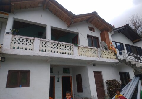 Balbeer Birding Homestay Near Dodital Trek Point