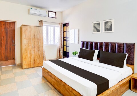 Super Hotel O Sudhowala Near Nanda ki Chowk