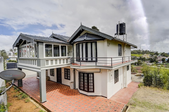 Alaya Stays Cleft | 3-BHK With Garden, Picturesque Verandah