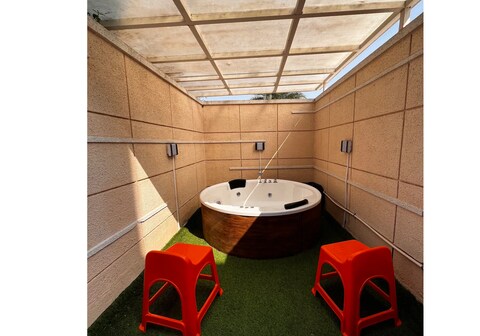 Rockford 4BHK Villa with Pvt Pool By Stellar Stays