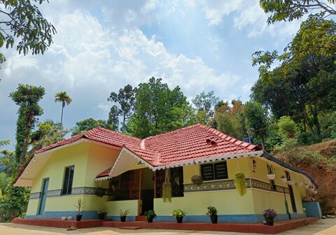 AD's Eco Bunker resort