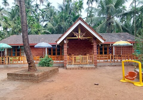 Joshi`s Nivaant Cottage, Chaul