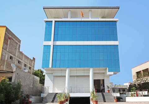 Hotel O Shiv Shahi The Leaf Lodging