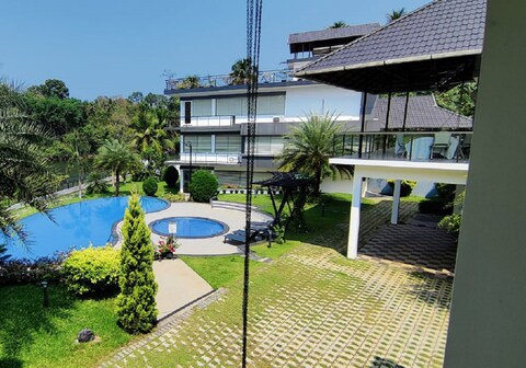 River Terrace Resort & Spa