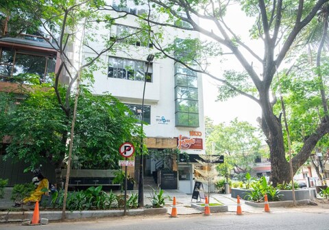 STOPOVER Backpackers Stay