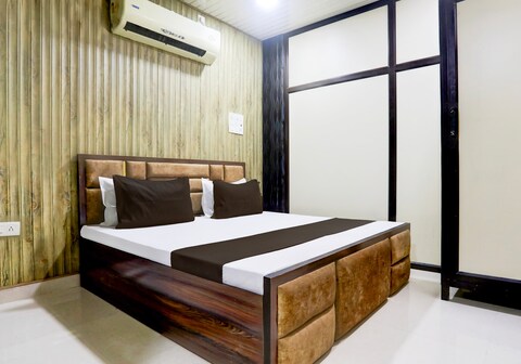 Hotel O RAJAWAT HOTEL