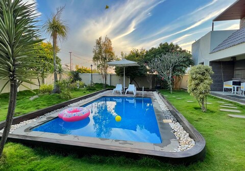 Paradise Pool Villa|30min from E-city|6pax|BBQ