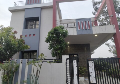 Independent House Near Nagpur Highway